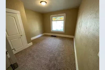 712 3rd Street SW, Willmar, MN 56201 - Photo 4
