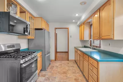 9109 Queen Avenue S, Bloomington, MN 55431 - Photo 8