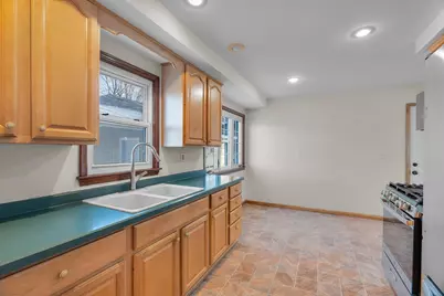 9109 Queen Avenue S, Bloomington, MN 55431 - Photo 10