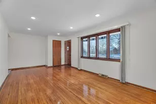 9109 Queen Ave S, Bloomington, MN 55431 - Photo 2