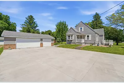 573 Stearns Avenue E, Eden Valley, MN 55329 - Photo 2