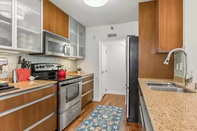 52 Groveland Terrace #A302, Minneapolis, MN 55403 - Photo 4