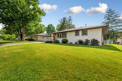 7049 Ewing Avenue N, Brooklyn Center, MN 55429 - Photo 2