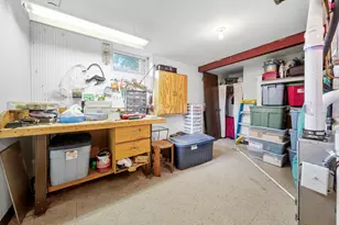 7049 Ewing Ave N, Brooklyn Center, MN 55429 - Photo 36