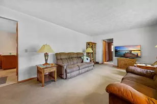 7049 Ewing Ave N, Brooklyn Center, MN 55429 - Photo 10