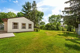 7049 Ewing Ave N, Brooklyn Center, MN 55429 - Photo 4
