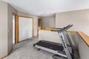 2033 Poppy Dr, Chanhassen, MN 55317 - Photo 24