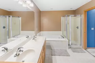 2033 Poppy Dr, Chanhassen, MN 55317 - Photo 28