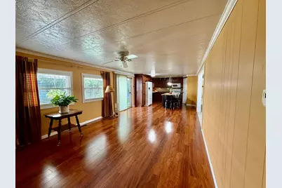 223 10th Avenue, Worthington, MN 56187 - Photo 8