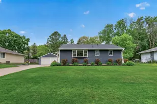 1164 Grospoint Ave N, Oakdale, MN 55128 - Photo 2