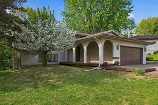 15026 Chestnut Dr, Burnsville, MN 55306 - Photo 2
