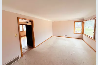 1186 Larpenteur Avenue E, Saint Paul, MN 55109 - Photo 12