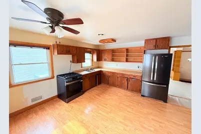 1186 Larpenteur Avenue E, Saint Paul, MN 55109 - Photo 8