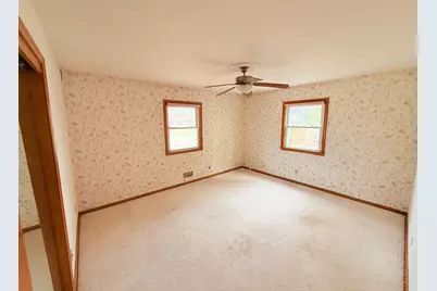 1186 Larpenteur Avenue E, Saint Paul, MN 55109 - Photo 14
