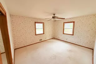 1186 Larpenteur Ave E, Saint Paul, MN 55109 - Photo 14