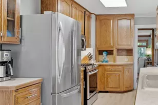 441 Saratoga Street S, Saint Paul, MN 55105 - Photo 14