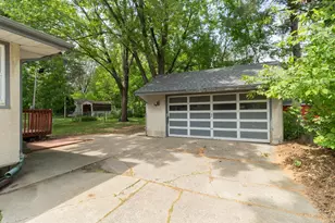 1751 Larpenteur Ave E, Maplewood, MN 55109 - Photo 16