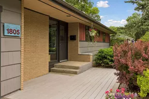 1805 Hampshire Ln N, Golden Valley, MN 55427 - Photo 4