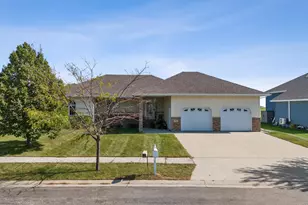 766 36th St S, Moorhead, MN 56560 - Photo 46