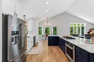140 Dahlia St, Mahtomedi, MN 55115 - Photo 12