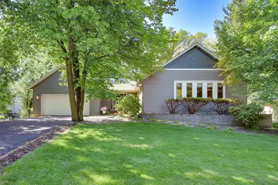 140 Dahlia Street, Mahtomedi, MN 55115 - Photo 1