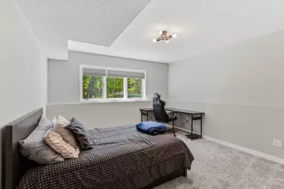 140 Dahlia Street, Mahtomedi, MN 55115 - Photo 38