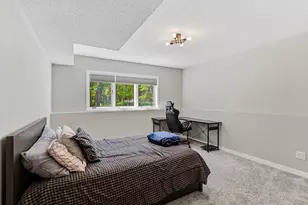 140 Dahlia St, Mahtomedi, MN 55115 - Photo 38