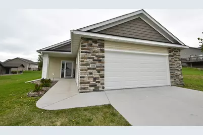 106 11th Street N, Goodhue, MN 55027 - Photo 2