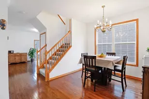 9769 Gable Dr, Eden Prairie, MN 55347 - Photo 4