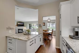 881 Kimberly Ln, Chanhassen, MN 55317 - Photo 4