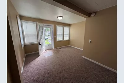 231 10th Avenue, Worthington, MN 56187 - Photo 4