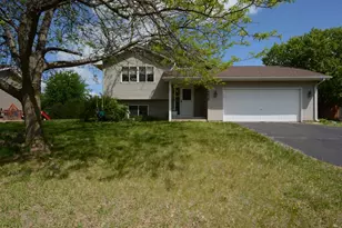 4638 Pond View Cir, Big Lake, MN 55309 - Photo 2