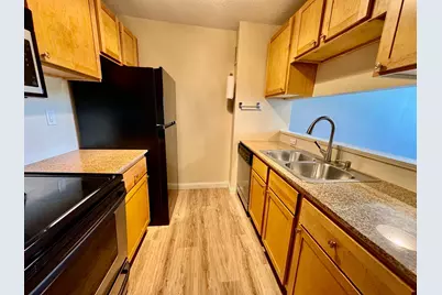 1181 Edgcumbe Road #404, Saint Paul, MN 55105 - Photo 6