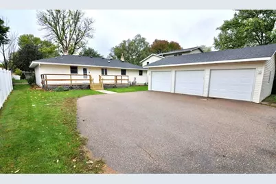 915 Fuller Street S, Shakopee, MN 55379 - Photo 18