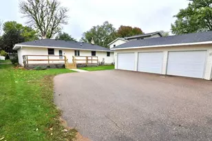 915 Fuller St S, Shakopee, MN 55379 - Photo 18