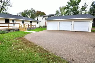 915 Fuller St S, Shakopee, MN 55379 - Photo 2