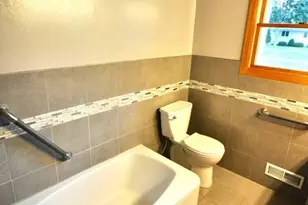915 Fuller St S, Shakopee, MN 55379 - Photo 6