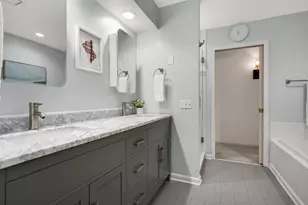 826 Summit Ave, Minneapolis, MN 55403 - Photo 24