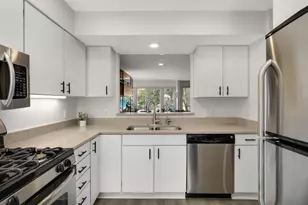 826 Summit Ave, Minneapolis, MN 55403 - Photo 12