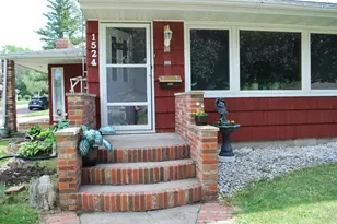 1524 N Park St, Fairmont, MN 56031 - Photo 2