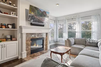 323 Saint Annes Parkway, Hudson, WI 54016 - Photo 10