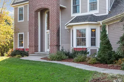 323 Saint Annes Parkway, Hudson, WI 54016 - Photo 4