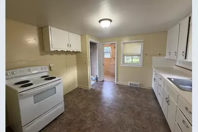 219 10th Avenue, Worthington, MN 56187 - Photo 6