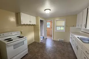 219 10th Ave, Worthington, MN 56187 - Photo 6