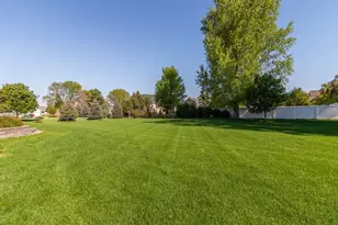 1424 Fairacre Ln SW, Willmar, MN 56201 - Photo 10