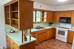 306 E 5th St N, Truman, MN 56088 - Photo 22