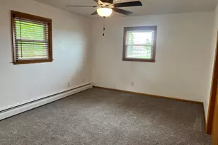 306 E 5th St N, Truman, MN 56088 - Photo 8