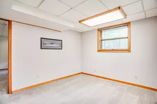 15841 N Hillcrest Ct, Eden Prairie, MN 55346 - Photo 30