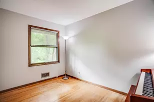 15841 N Hillcrest Ct, Eden Prairie, MN 55346 - Photo 26