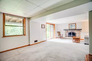 15841 N Hillcrest Ct, Eden Prairie, MN 55346 - Photo 38